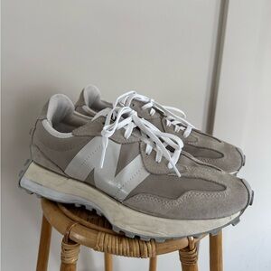 New Balance 327 Gray and White Sneakers Women's Size 8